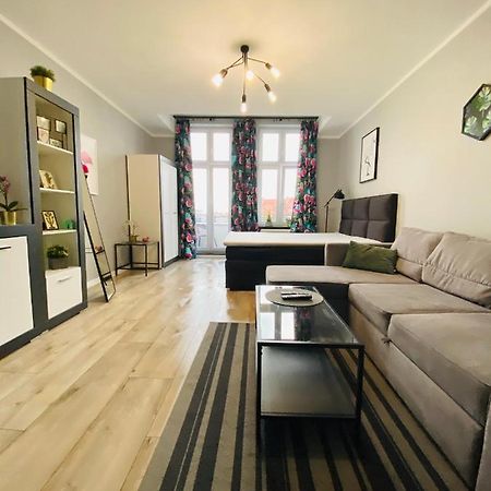 Apartament Flaming Z Balkonem - Scisle Centrum Naprzeciwko Pkp I Pks - Self Check In - Darmowy Parking - Pozne Wymeldowanie - Wystawiamy Fv Opole Exteriör bild