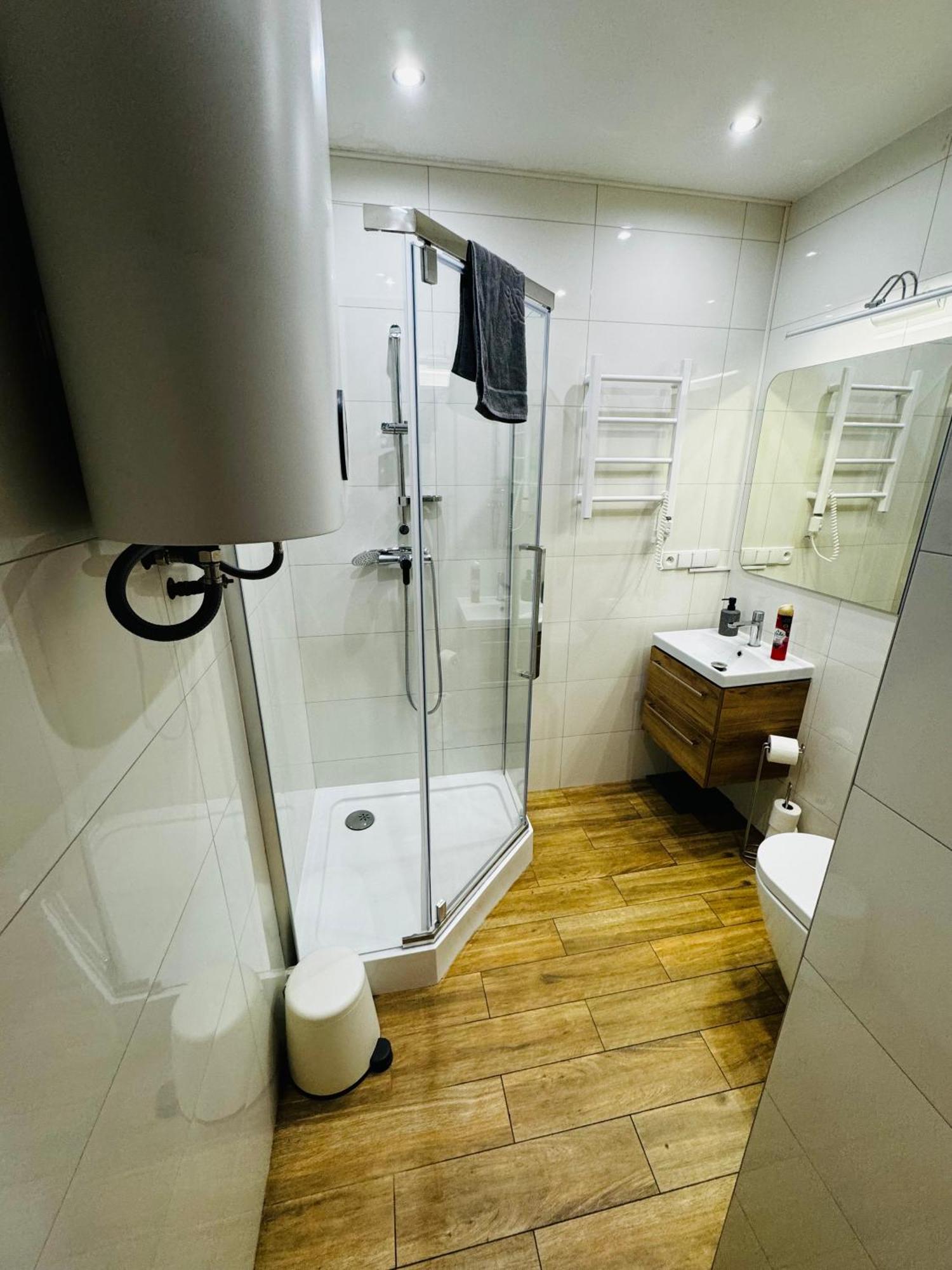 Apartament Flaming Z Balkonem - Scisle Centrum Naprzeciwko Pkp I Pks - Self Check In - Darmowy Parking - Pozne Wymeldowanie - Wystawiamy Fv Opole Exteriör bild