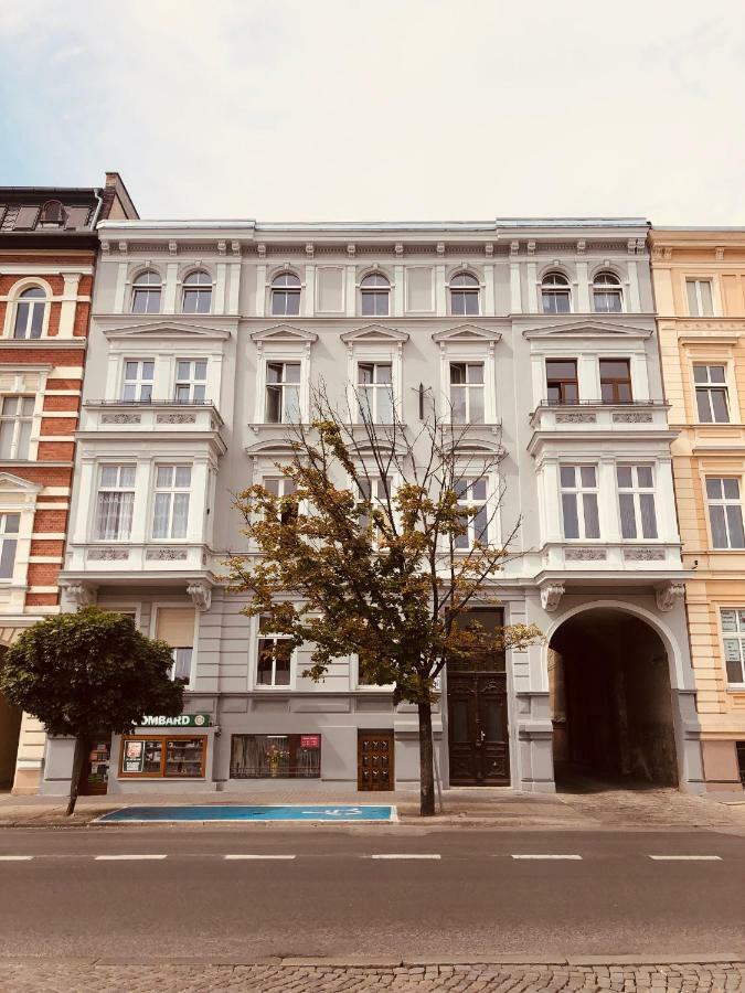 Apartament Flaming Z Balkonem - Scisle Centrum Naprzeciwko Pkp I Pks - Self Check In - Darmowy Parking - Pozne Wymeldowanie - Wystawiamy Fv Opole Exteriör bild